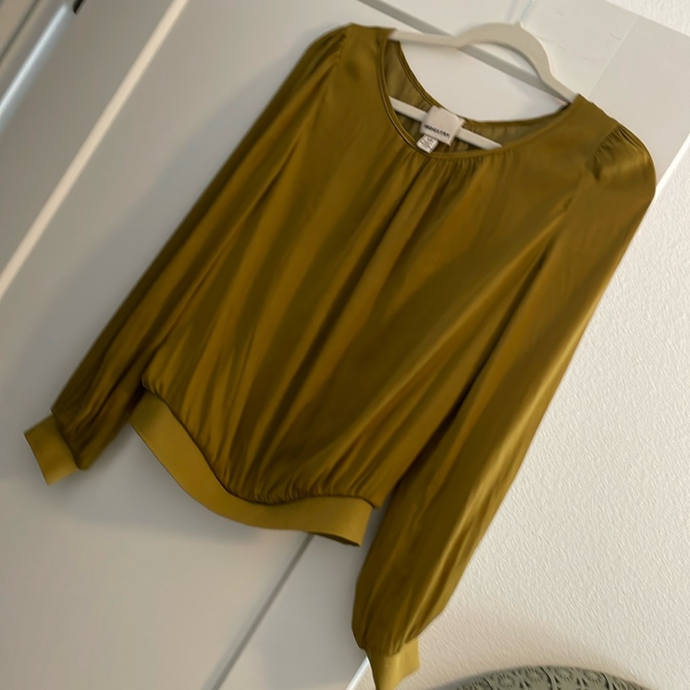 Chartreuse silky top with banded waist